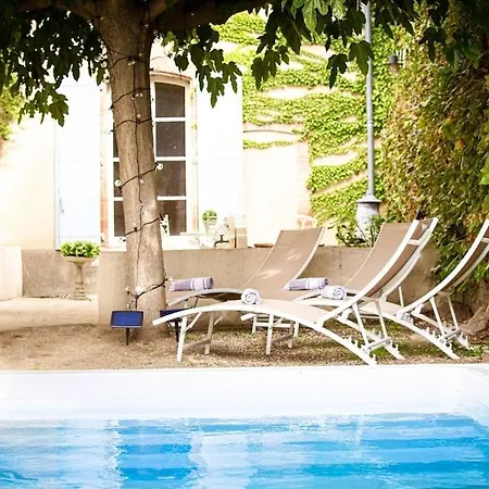 Дом отдыха La Chasse Au Bonheur Piscine-wifi