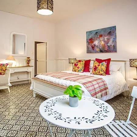 Holiday home La Chasse Au Bonheur Piscine-wifi *