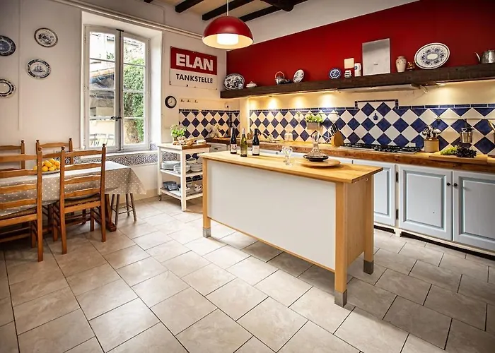 Holiday home La Chasse Au Bonheur Piscine-wifi *